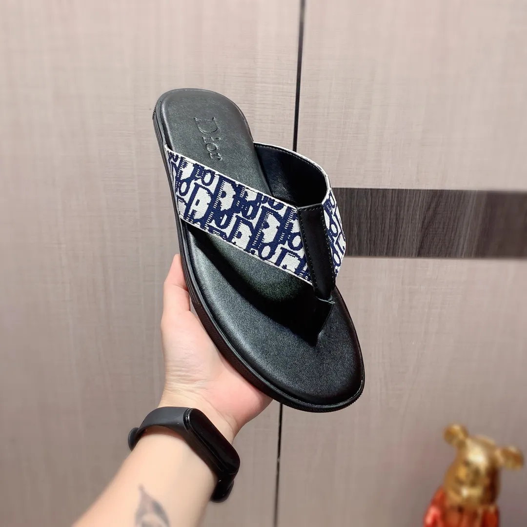 Slippers: New model factory price 220: 🎩🎩🔥🔥《Dior* 》【High·Version】Series of slippers, top purchasing agent🔍🔍Men's 2020 counters are on sale at the same time, imported from Italy, original selected cowhide, exquisite workmanship,), sole: (super comfortable) original factory special supply Original sole, ⚠️Exclusive double-layer movable molded sole, super comfortable⚠️, real shot 🎬The real thing is more beautiful🔍🔍original quality, you can go in and out of the counter at will, 266 positive code 38-44, long-term availability